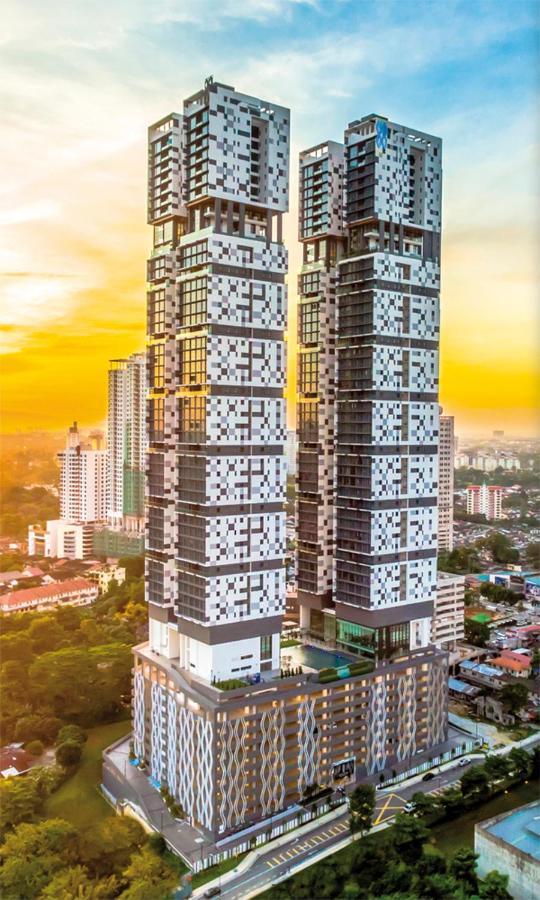 2 Bedroom Apartment @Setia Sky 88 조호르 바루 외부 사진