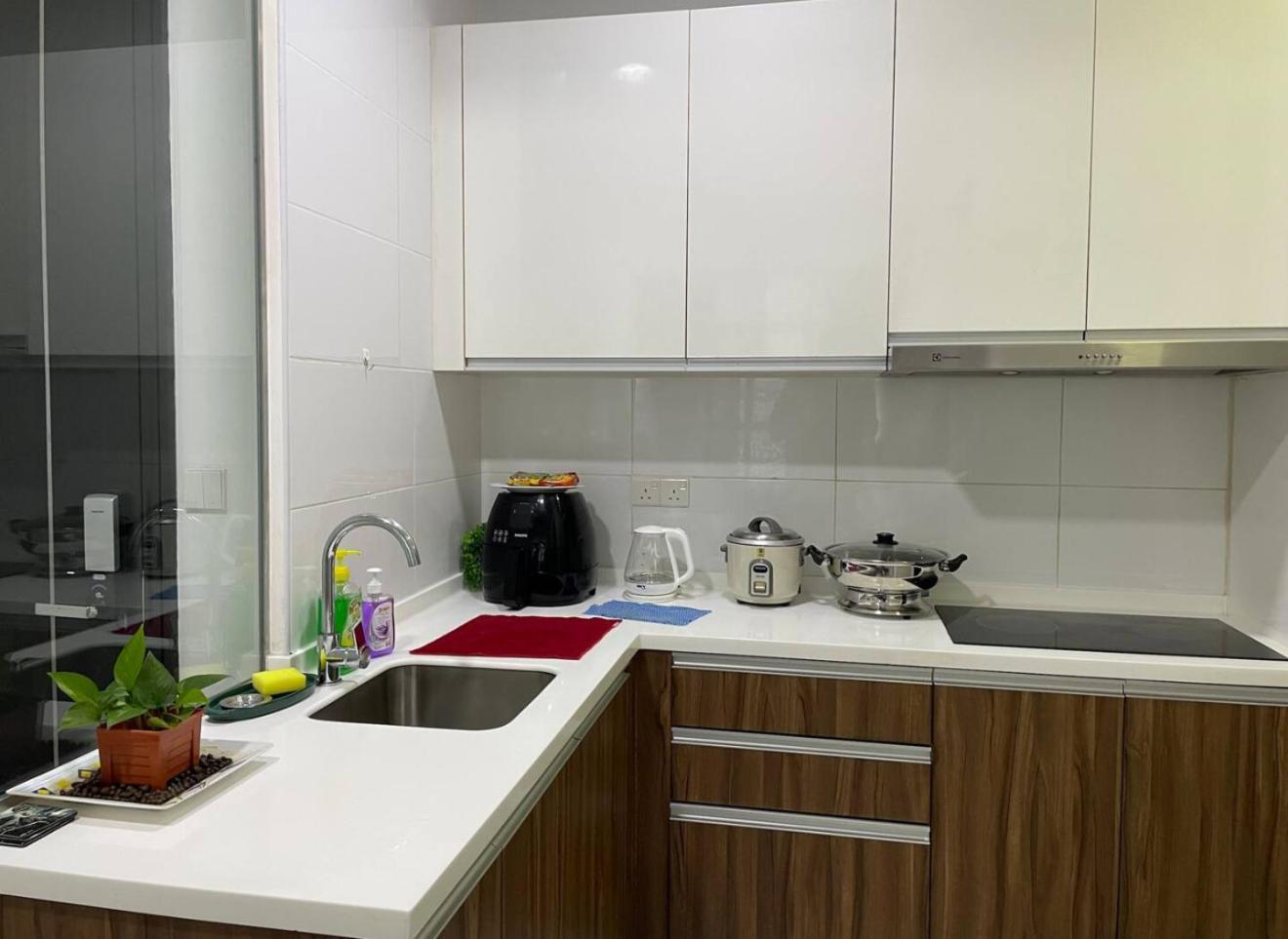 2 Bedroom Apartment @Setia Sky 88 조호르 바루 외부 사진